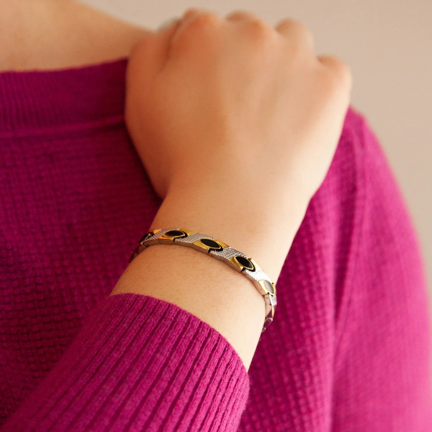 Onyx Gold & Silver