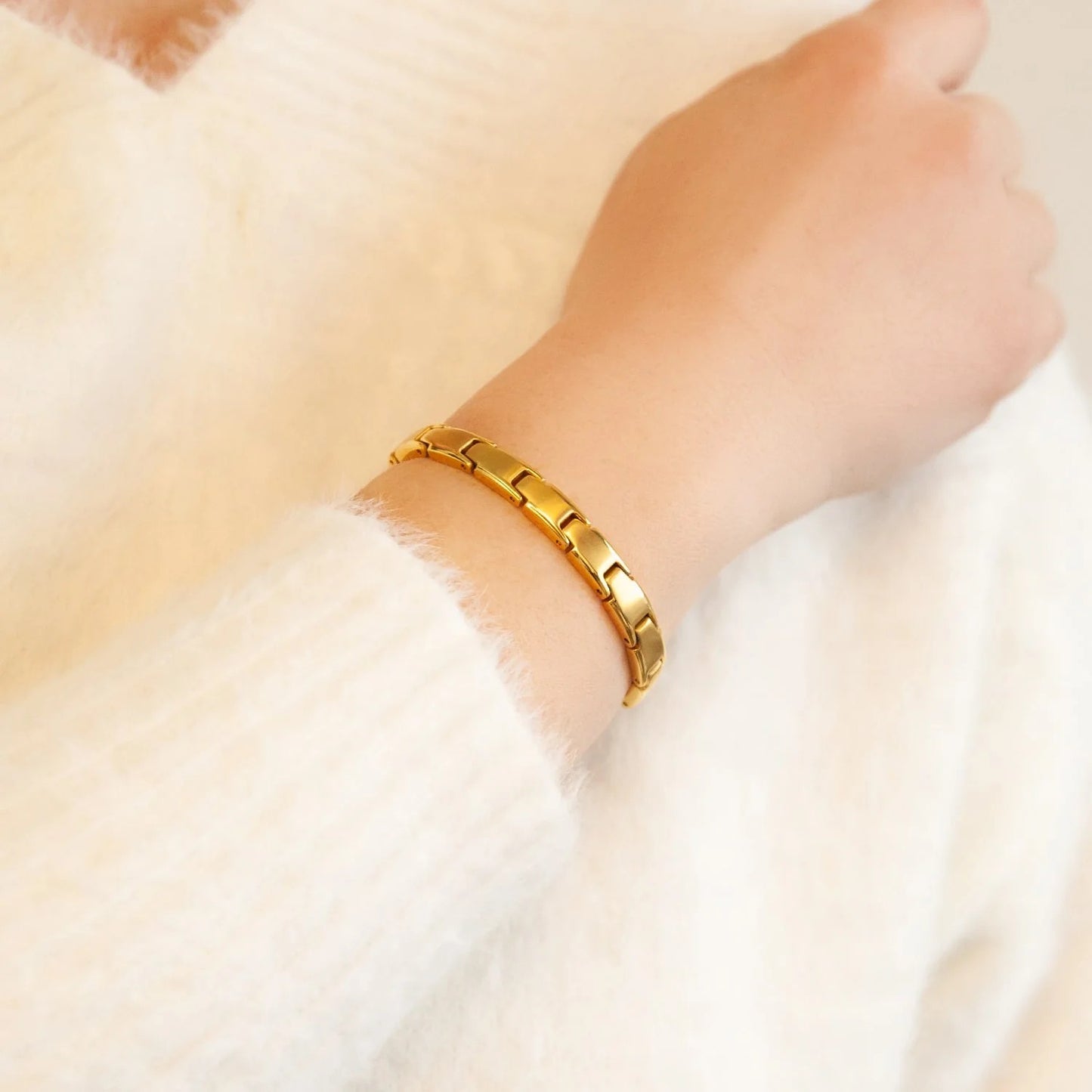 In Line Gold