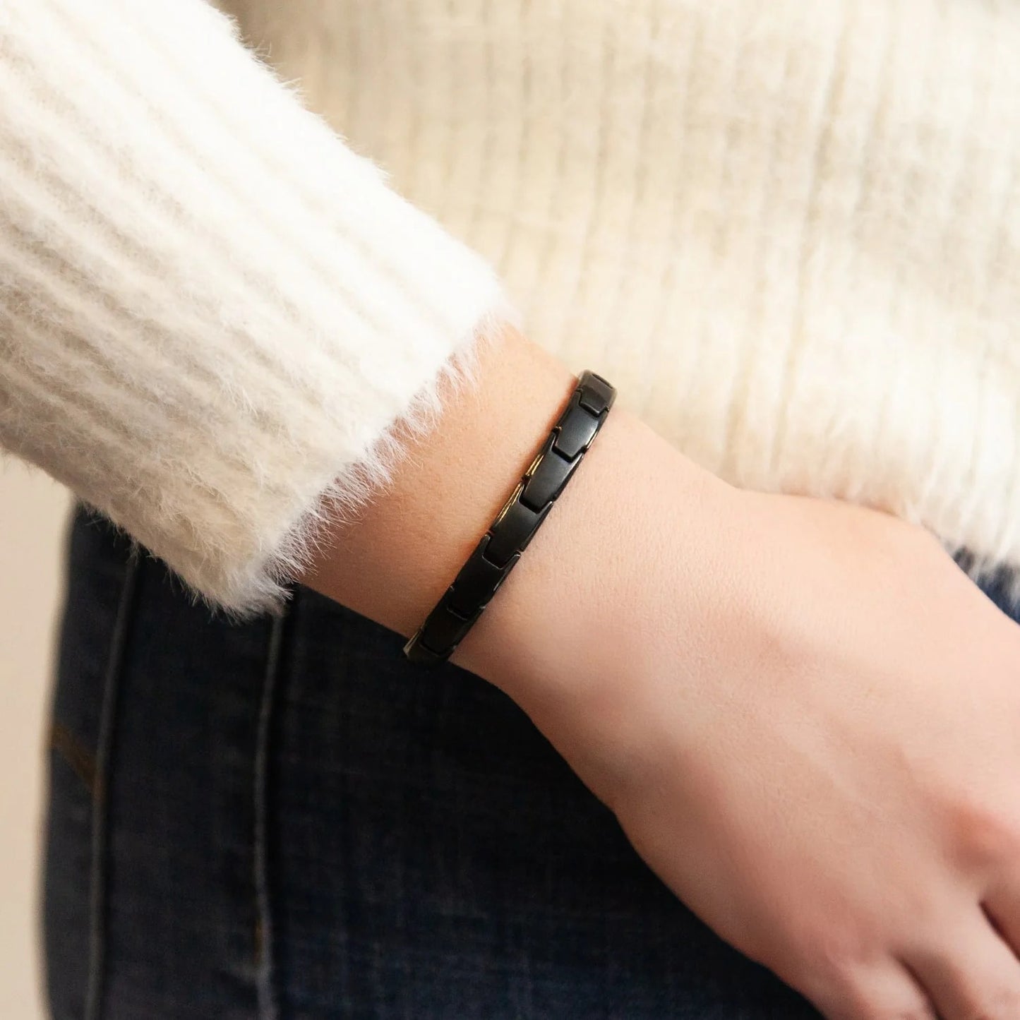 In Line Black